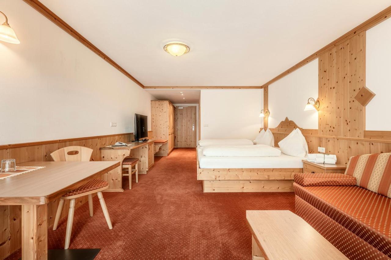 Hotel Christeinerhof Santa Cristina Val Gardena Esterno foto