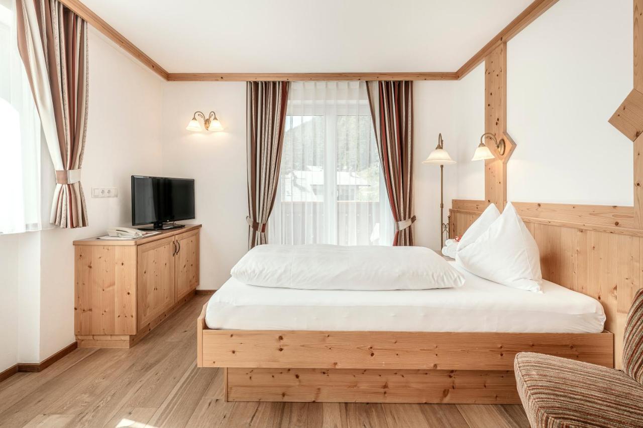 Hotel Christeinerhof Santa Cristina Val Gardena Esterno foto