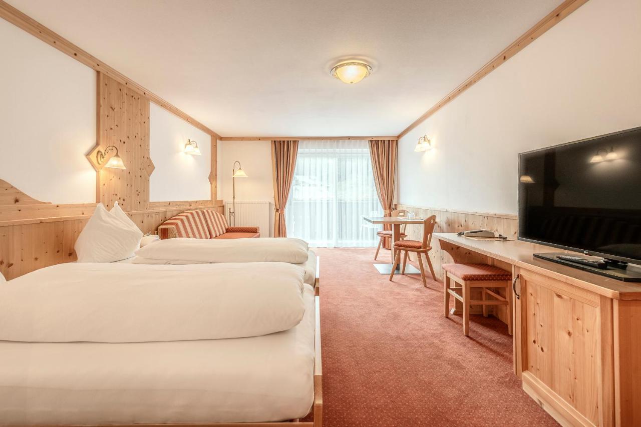 Hotel Christeinerhof Santa Cristina Val Gardena Esterno foto