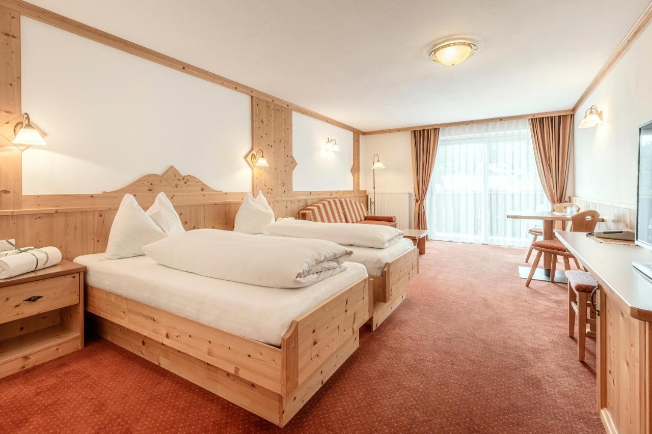 Hotel Christeinerhof Santa Cristina Val Gardena Esterno foto