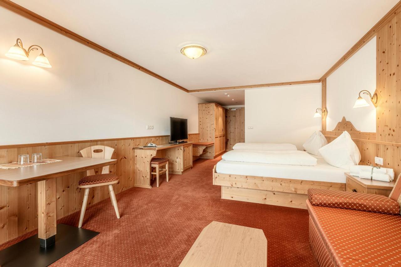 Hotel Christeinerhof Santa Cristina Val Gardena Esterno foto
