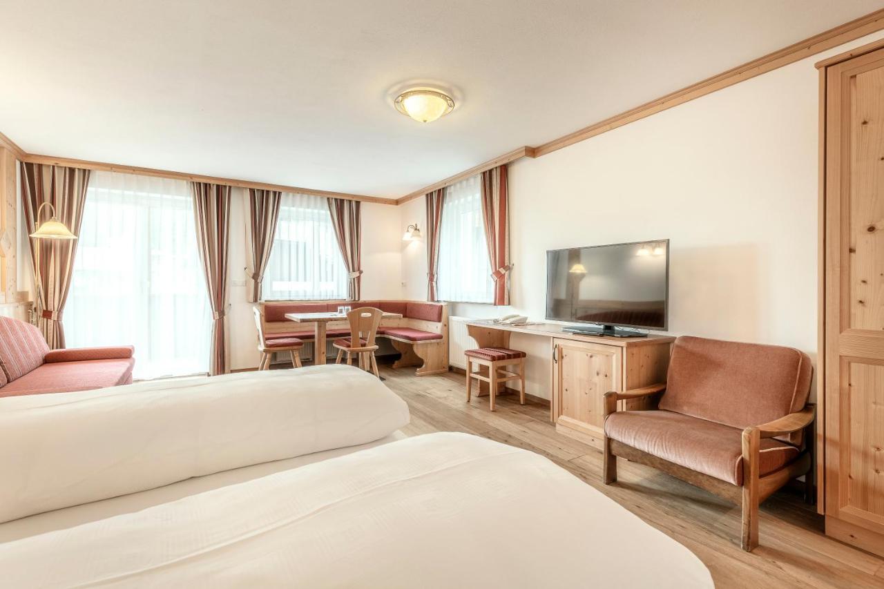 Hotel Christeinerhof Santa Cristina Val Gardena Esterno foto