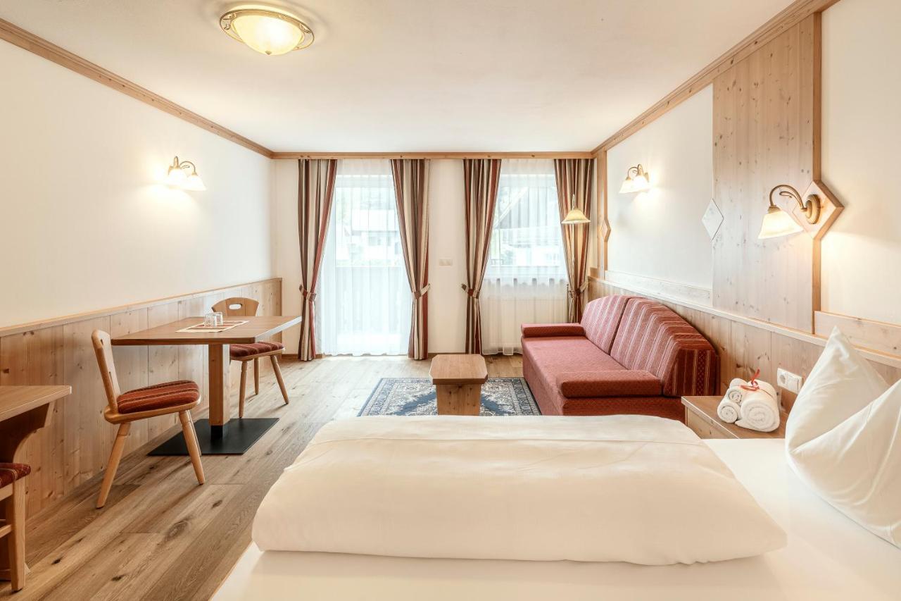 Hotel Christeinerhof Santa Cristina Val Gardena Esterno foto