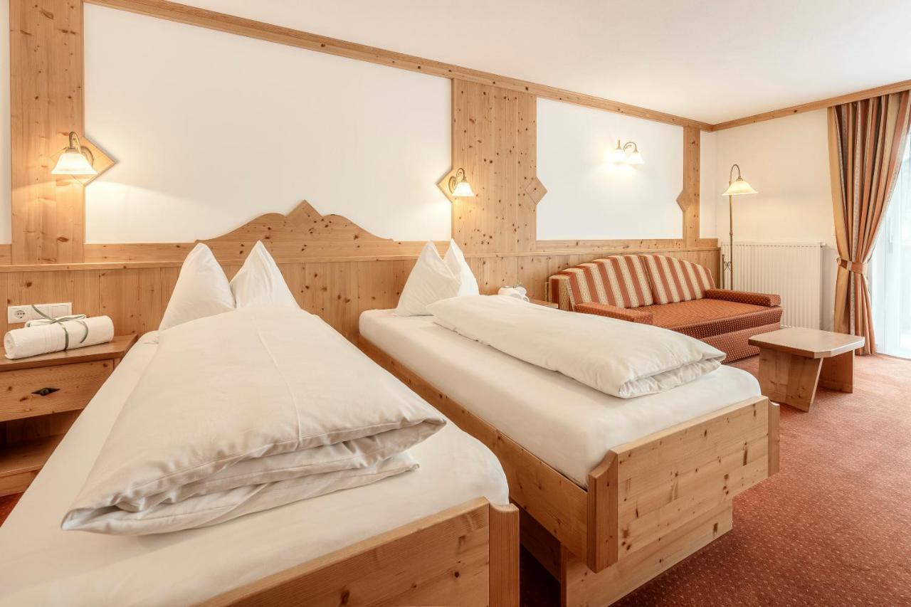 Hotel Christeinerhof Santa Cristina Val Gardena Esterno foto