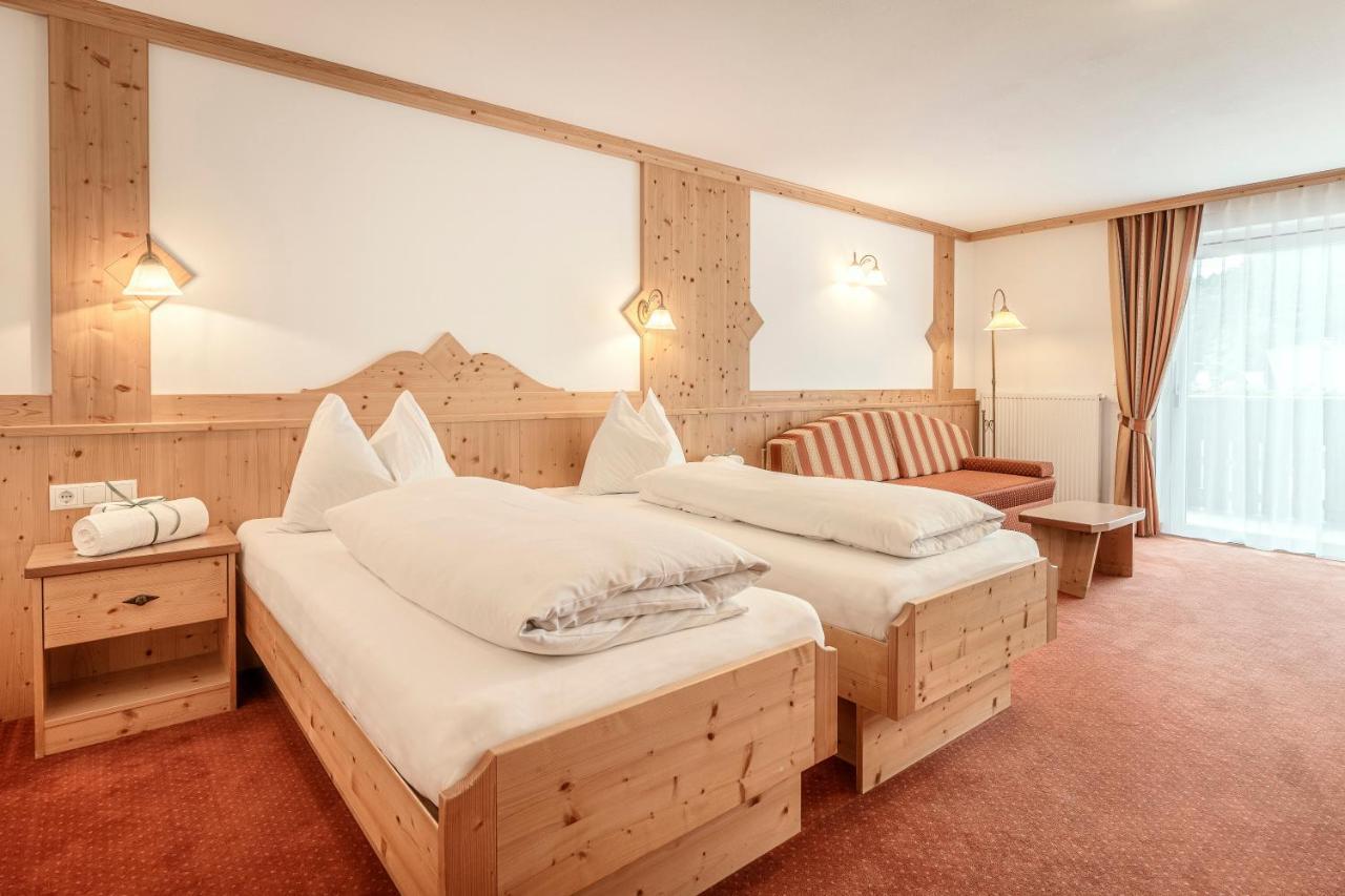 Hotel Christeinerhof Santa Cristina Val Gardena Esterno foto