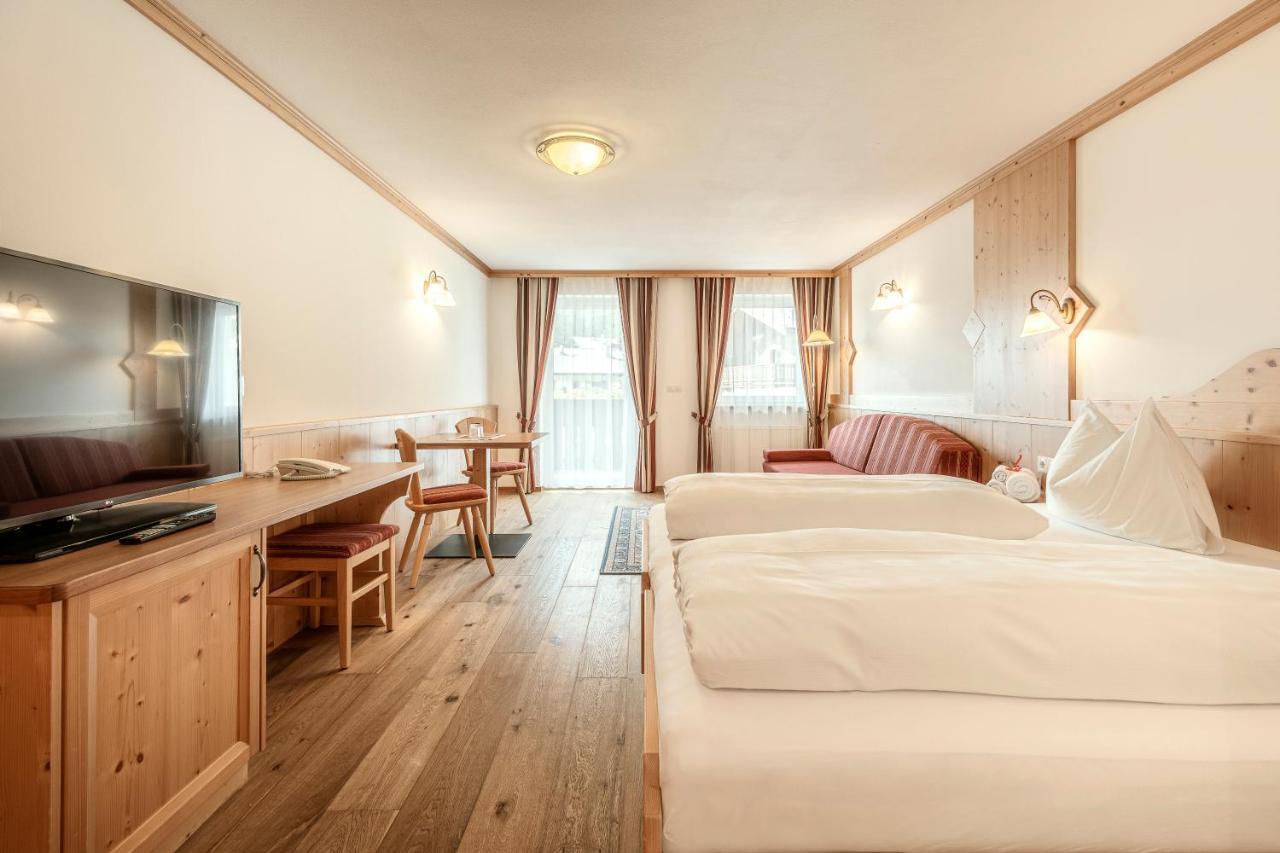 Hotel Christeinerhof Santa Cristina Val Gardena Esterno foto