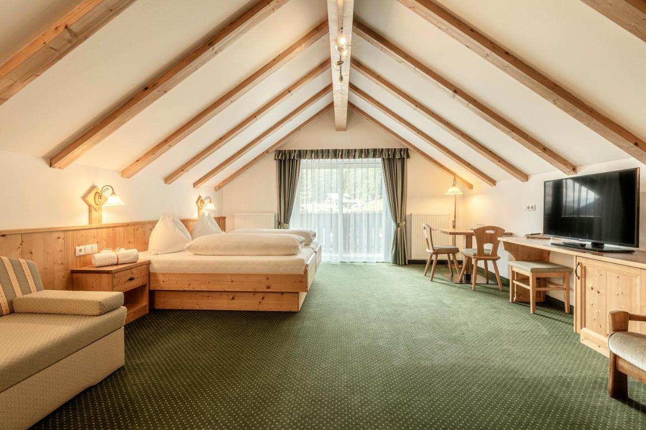 Hotel Christeinerhof Santa Cristina Val Gardena Esterno foto