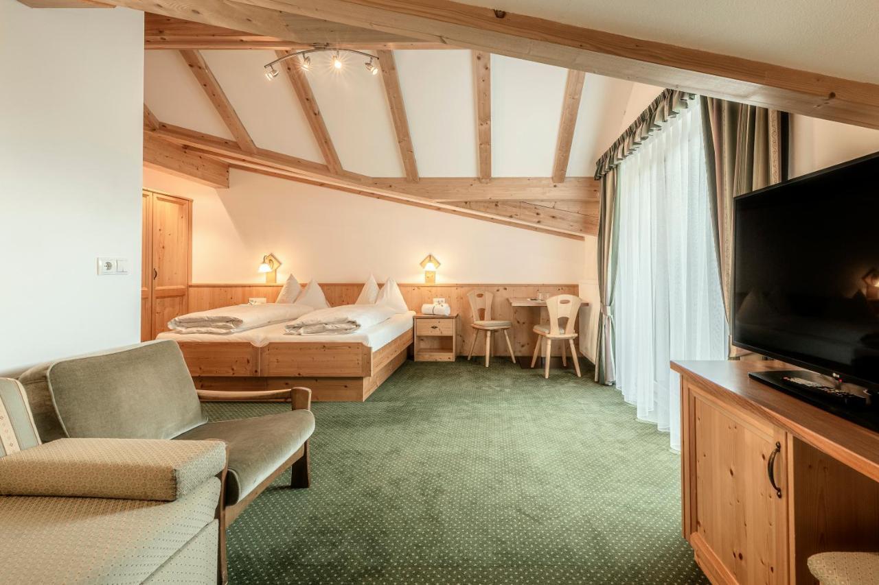 Hotel Christeinerhof Santa Cristina Val Gardena Esterno foto