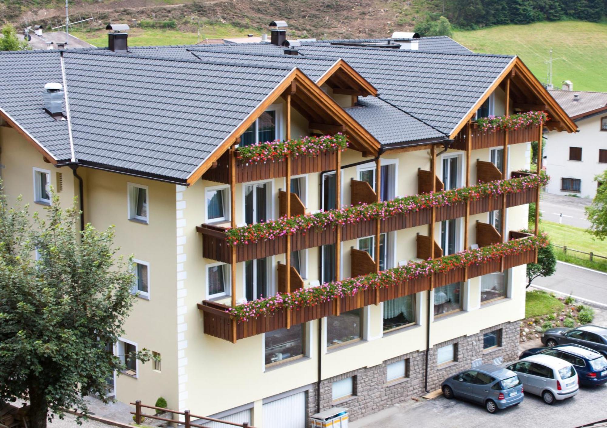 Hotel Christeinerhof Santa Cristina Val Gardena Esterno foto